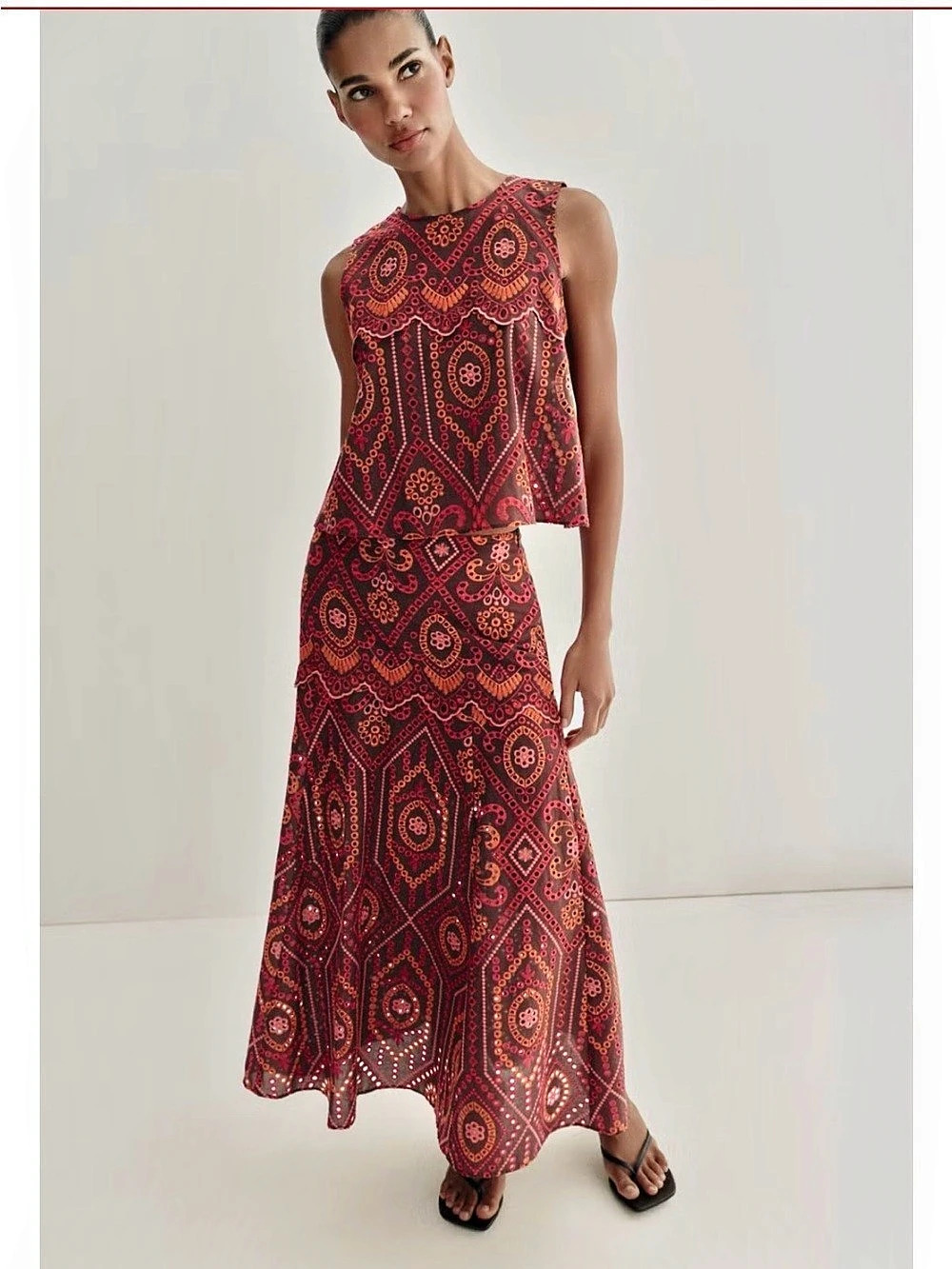 Zara Maxi Skirt Embroidered Brown & Pink